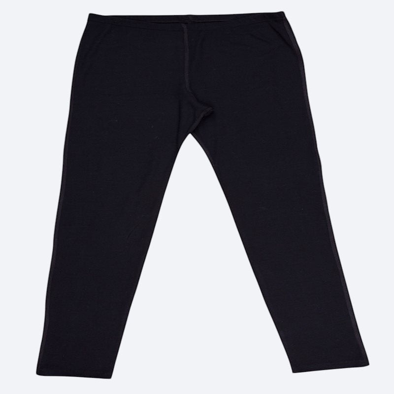Uldgamacher "Marie" i 100% Woolmark-certificeret uld, fås i råhvid og sort.