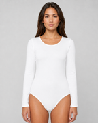 Bodystocking med trykknapper og lange ærmer til børn og voksne, fås i grøn, hvid, sort og bordeaux.