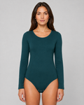 Grøn bodystocking med lange ærmer og trykknapper i bunden, i bomuld/lycra. Fås i grøn, hvid, sort og bordeaux.