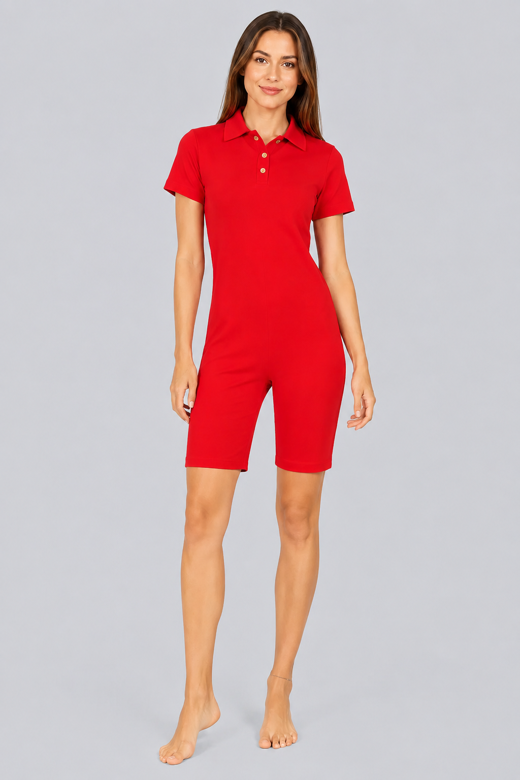 Polo bodystocking med polokrave, korte ærmer og ben, fås i rød, lyseblå, mørkeblå, grøn og mørkegrå.