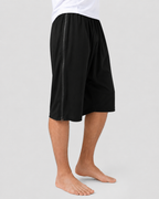 Shorts med lynlås i begge sider, i bomuld/elastan. Fås i mørkeblå, sort og grå.