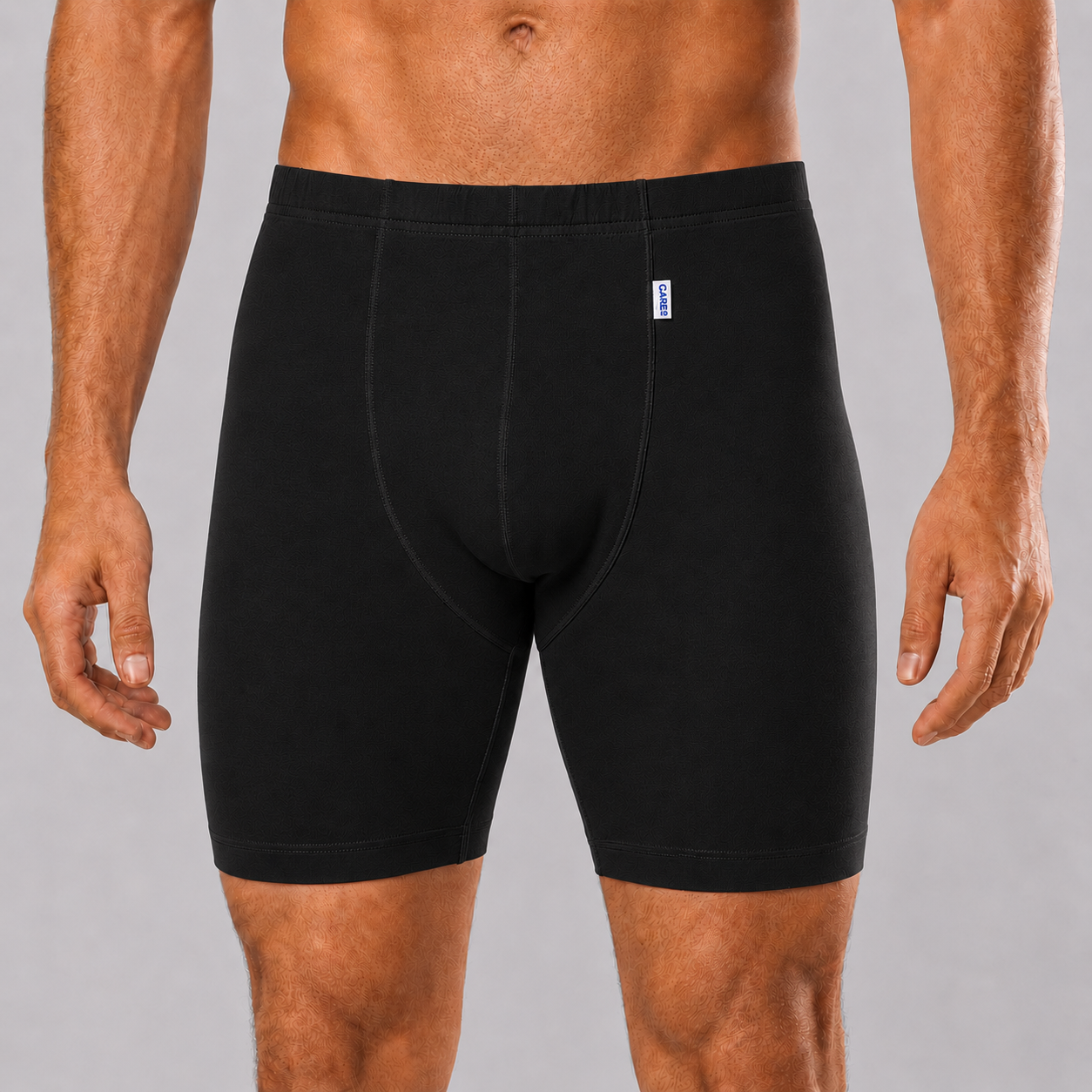 Boxer shorts til blefiksering med bredt skridtstykke i hudvenligt materiale. Fås i koboltblå, hvid og sort.