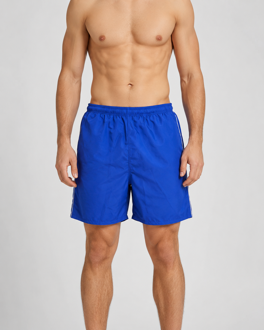 Conneticut badeshorts til mænd med stomi, fås i sort, blå og mørkeblå, med en indvendig lomme til stomiposen.
