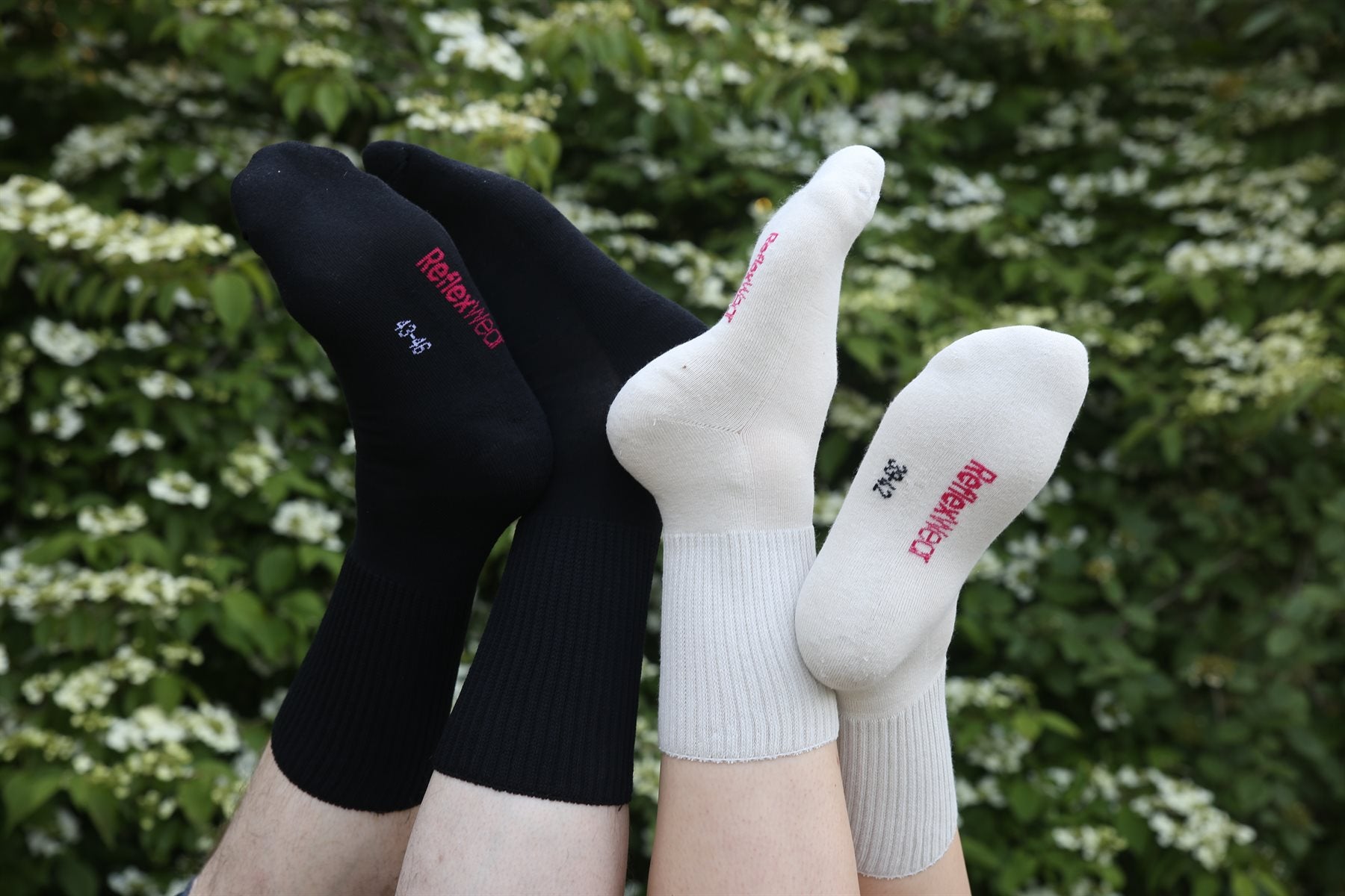 Reflexwear strømper i naturfarve understøtter blodcirkulationen med blid kompression.