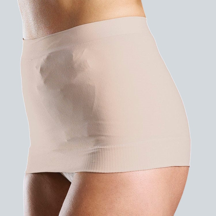 Stomasafe Plus mavebælte i mikrofiber til stomi, fås i M/L, S/M og L/XL.